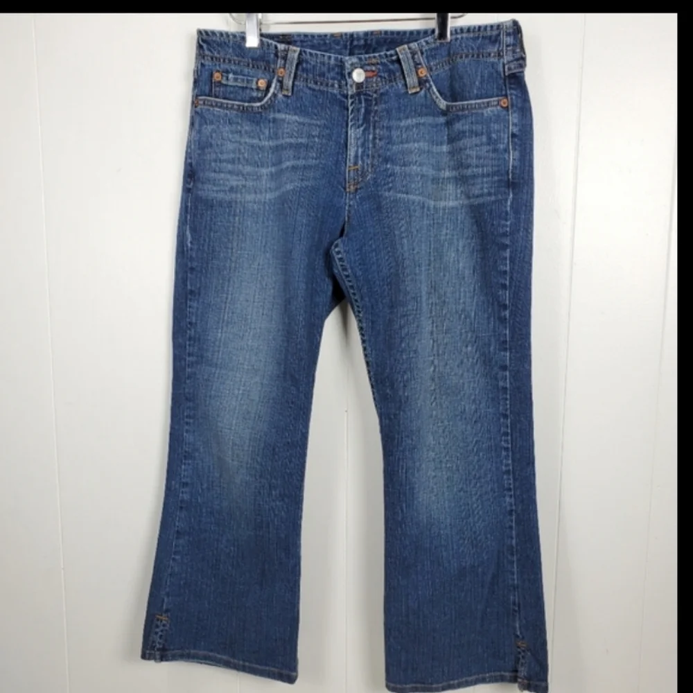 Lucky Brand wonder crop jeans size 28